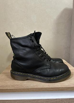 Черевики жіночі dr. martens чорні