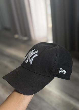 Бейсболка унісекс new era чорна