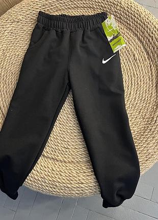 Спортивні штани джогери nike для хлопчика, чорні, розмір 98