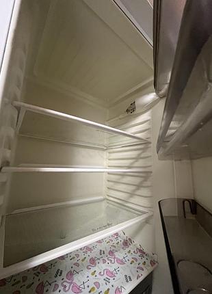 Холодильник indesit 3