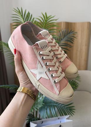 Замшеві кеди golden goose v-star in pink suede with cream leather star