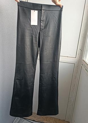 Брюки жіночі zara чорні шкіряні