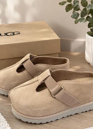 Клоги сабо ugg goldenstar hi clog sand