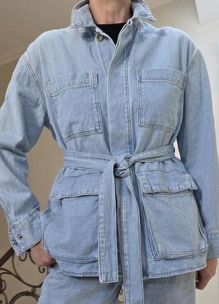 Куртка джинсова