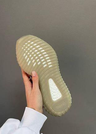Кроссовки adidas yeezy 350 tail light 8