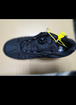 Кросівки від бренду merrell 8