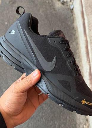 Кроссовки от бренда nike