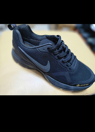 Кроссовки от бренда nike 2