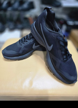Кроссовки от бренда nike 6