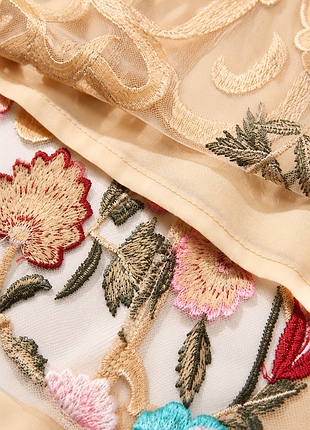 Красивое вышитое платье 5