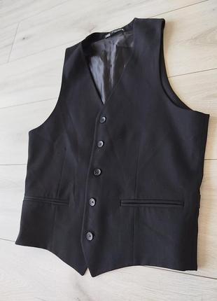 Черный жилет zara 7