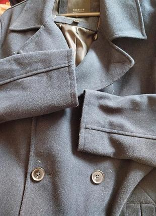 Темно синє вовняне пальто.threadbare 4