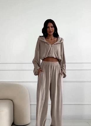 Костюм жіночий 2