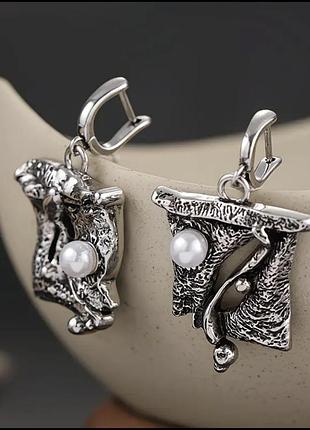 Серьги с винтажным узором 4