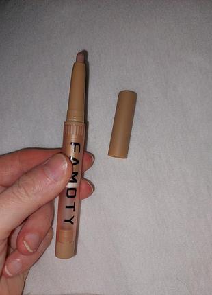 Матова помада-олівець для губ famoty matte velvet lip liner