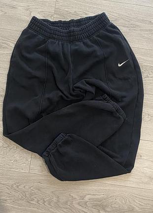 Спортивні штани чоловічі nike чорні, розмір m