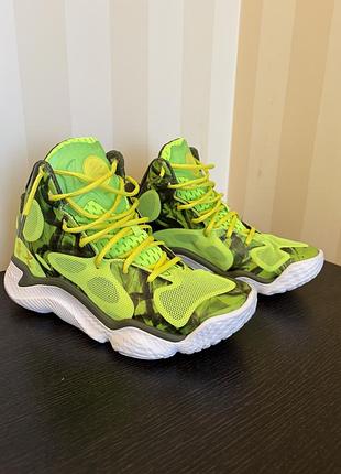 Кросівки чоловічі under armour curry spawn flotro салатові, чорні 44.5 / 28.5 см идеальное состояние