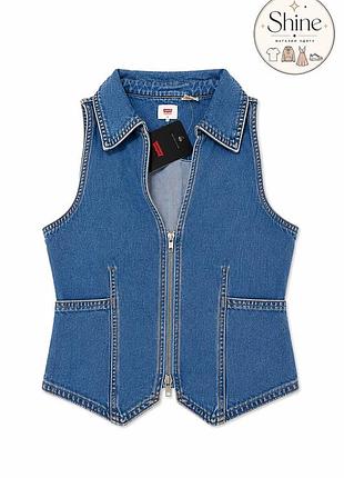 1.джинсовий жилет levi's lilou denim vest новий 
розмір: xxs
матеріал: щільний преміальний денім
колір: класичний індиго
ціна: 1 650 грн