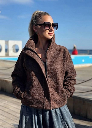Бомбер букле жіночий вкорочений