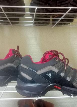 Женские кроссовки adidas terrex swift r climaproof 38.5 (24 см) трекинговые