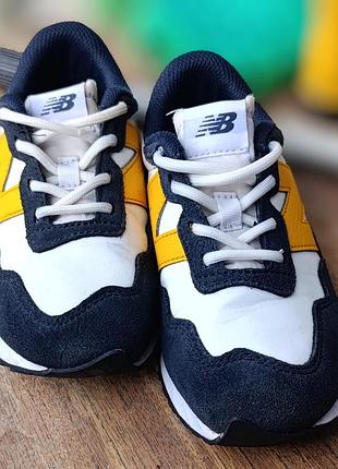 Кросівки new balance