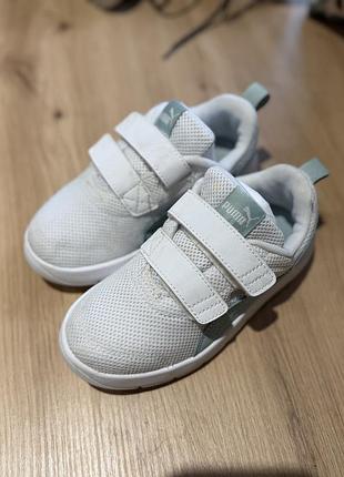 Оригінальні кросівки puma