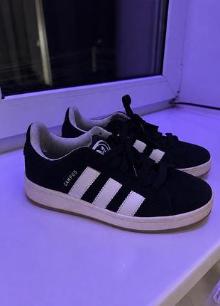 Кросівки adidas 2