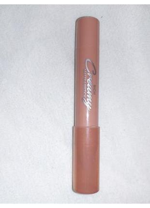 Матова помада-олівець rich creamy matte lipstick (відтінок 01).
ідеальний базовий нюд: відтінок 01 — це універсальний, м'який бежево-карамельний колір