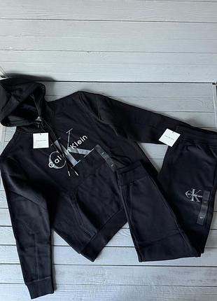 Оригільний спортивний костюм calvin klein monologo на флісі