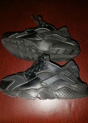 Кросівки унісекс nike air huarache чорні