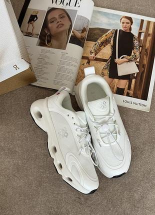 On cloudsolo x loewe white 5