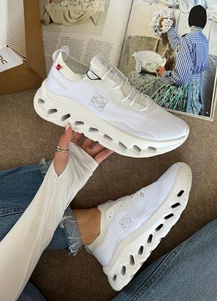 On cloudsolo x loewe white 2