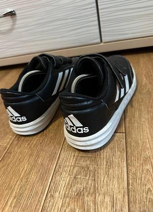 Кросівки adidas 8