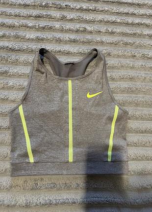 Спортивний топ nike