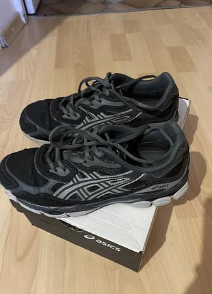 Кросівки asics 41 р 26 см