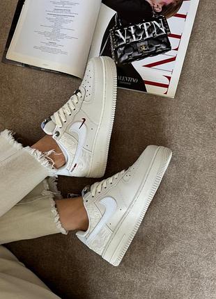 Year beige white 4