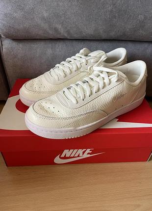 Кеди шкіряні nike court vintage prm 41
