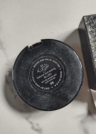 Рум'яна kylie cosmetics 5