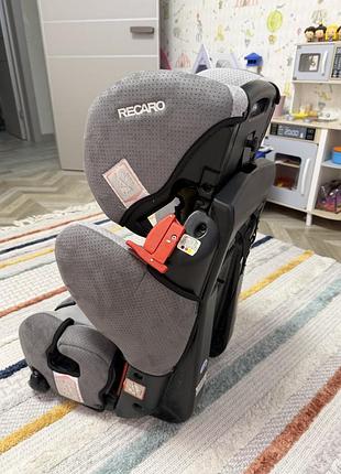 Автокрісло recaro 4