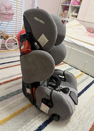 Автокрісло recaro 2