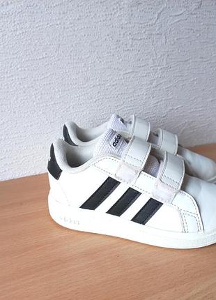 Кроссовки adidas 25,5 р. стелька 16 см.