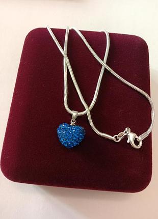 Серебряное колье с подвеской сердце
