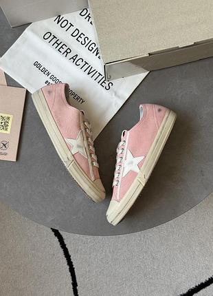 Golden goose v-star in pink suede with cream leather star