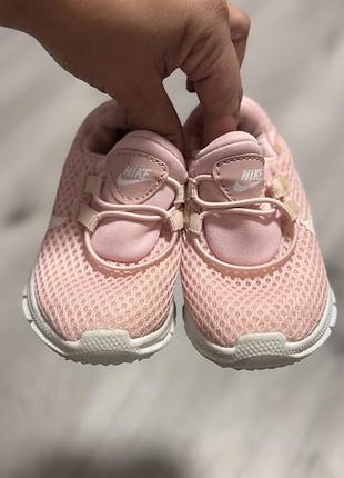 Кросівки дитячі nike рожеві