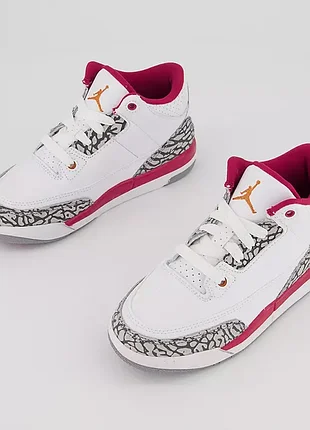 Чудові кросівки nike jordan  31 р. устілка 19,5 см
