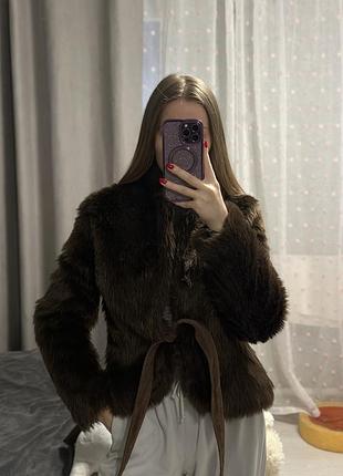 Штучна шубка на завʼязках zara