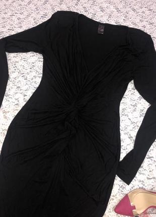 Чёрное трикотажное платье-футляр с драпировкой tu, l.6 фото