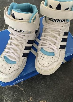 Кросівки adidas 37 розмір