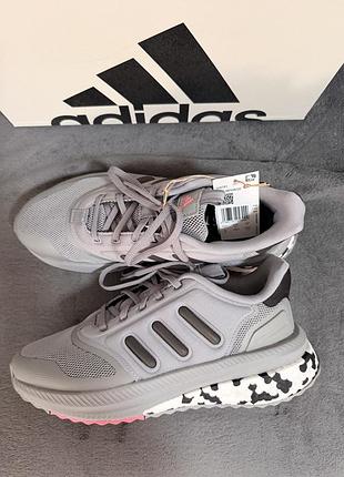 Кросівки adidas, устілка 25,0 см