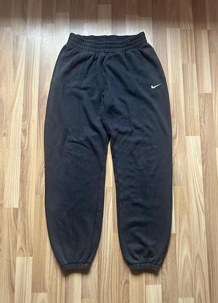 Жіночі спортивні штани nike чорні оверсайз / джогери (розмір s)